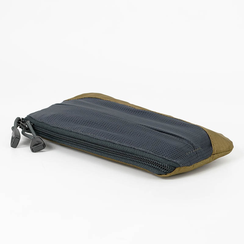 カリマー KARRIMOR ポーチ TC shoulder pouch ショルダーポーチ 小型 ケース 小物入れ スマホケース アウトドア メンズ レディース 0.7L 軽量 カラビナ付き 501068 | ブランド [正規取扱店]