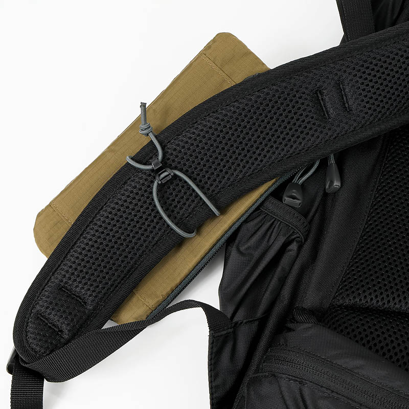カリマー KARRIMOR ポーチ TC shoulder pouch ショルダーポーチ 小型 ケース 小物入れ スマホケース アウトドア メンズ レディース 0.7L 軽量 カラビナ付き 501068 | ブランド [正規取扱店]