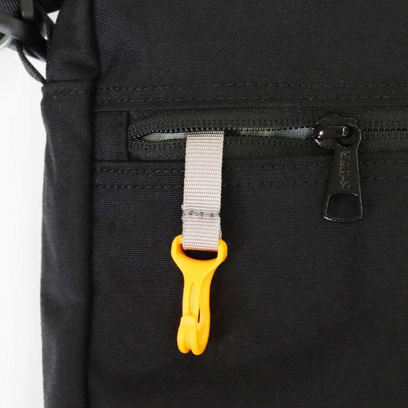 ケルティ KELTY ショルダーバッグ リミテッド バーティカル ショルダー LIMITED VERTICAL SHOULDER ポーチ付き メンズ レディース 縦型 ミニバッグ 斜め掛け 軽量 ロゴ 2026年秋冬 新作 3259274126 | ブランド [正規取扱店]