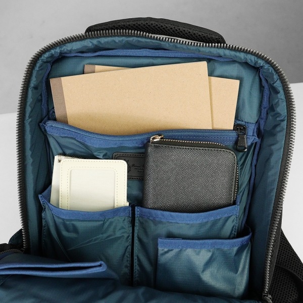 ピーアイディー PID バックパック Nove ノーヴェ 軽量 薄マチ 2WAY ビジネスリュック メンズ P.I.D 各色 PAN221 | ブランド [正規取扱店]