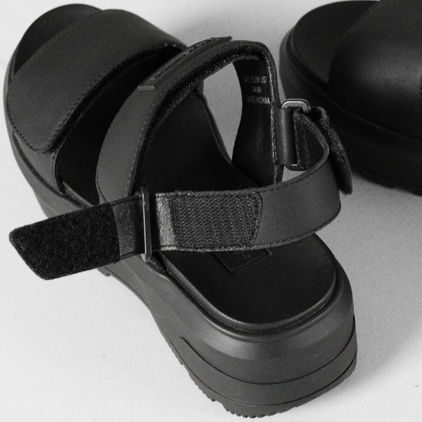 ハンター HUNTER サンダル メンズ レディース シティ リベル レザー ヒール ストラップ サンダル CITY REBEL LEATHER HEEL STRAP SANDAL ブラック BLACK 靴 UFD3110LEA-BLK | ブランド [正規取扱店]