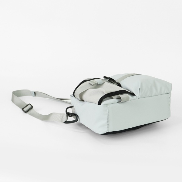 シー CIE ショルダーバッグ GRID3 BOTTLE SHOULDER BAG グリッド3