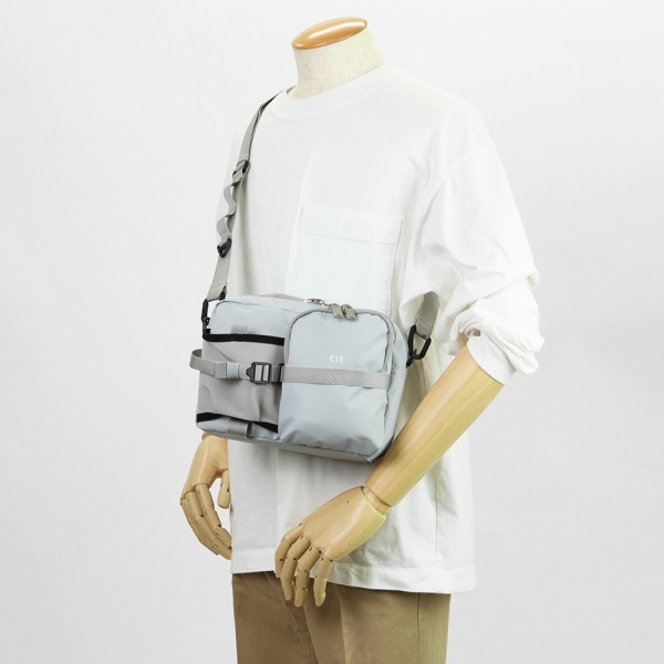 CIE シー- GRID3 BOTTLE SHOULDER BAG ライトグレー シー（CIE） GRID3 BOTTLE MINI SHOULDER BAG 032067 ライト