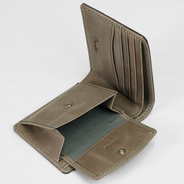 フェンダー Fender 二つ折り財布 サンバースト ロゴ ミニ財布 メンズ レディース レザー 950-502 | ブランド [正規取扱店]