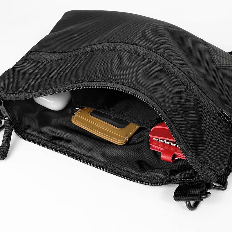 ケルティ KELTY ショルダーバッグ アーバン フラット ポーチ URBAN FLAT POUCH SM サコッシュ ミニバッグ メンズ レディース 斜め掛け アウトドア 軽量 ロゴ 2026年秋冬 新作 32592419 | ブランド [正規取扱店]