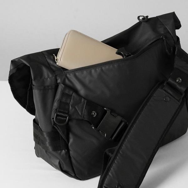 マイケルリンネル Michael Linnell ショルダーバッグ A.R.M.S メッセンジャーバッグ アーミーコーティング メンズ レディース 17L 撥水 軽量 MLAC-26 | ブランド [正規取扱店]