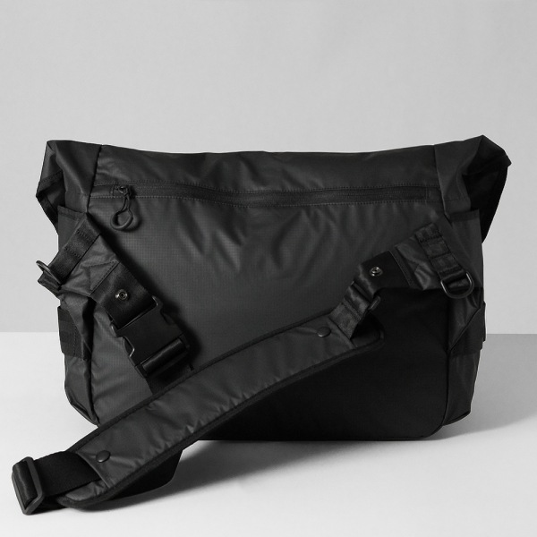 マイケルリンネル Michael Linnell ショルダーバッグ A.R.M.S メッセンジャーバッグ アーミーコーティング メンズ レディース 17L 撥水 軽量 MLAC-26 | ブランド [正規取扱店]