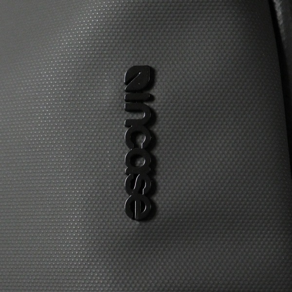 インケース Incase バックパック A.R.C. Daypack エーアルーシー デイパック リュックサック メンズ 20L ブラック INCO100684-BLK / 137213053005 | ブランド [正規取扱店]