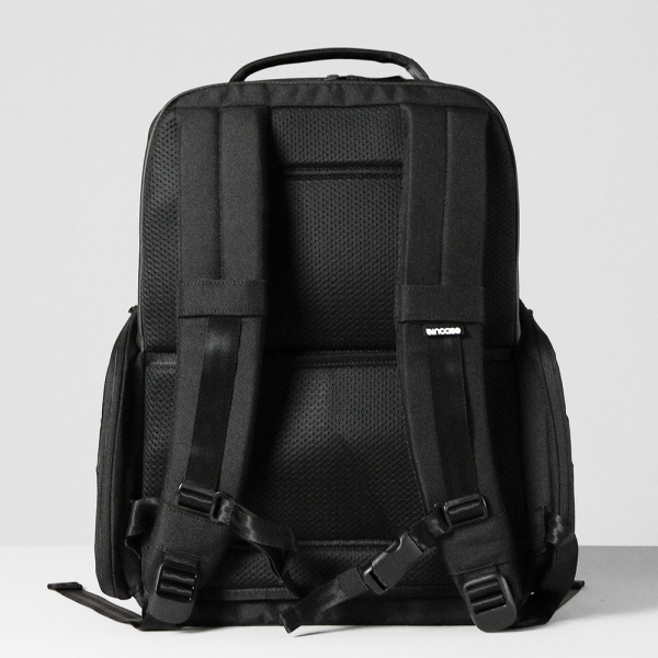 インケース Incase バックパック A.R.C. Commuter Pack エーア