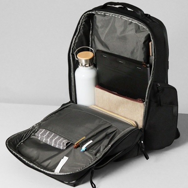 インケース Incase バックパック A.R.C. Commuter Pack エーアルーシー コミューターパック リュックサック メンズ 23L ブラック INCO100683-BLK / 137213053003 | ブランド [正規取扱店]