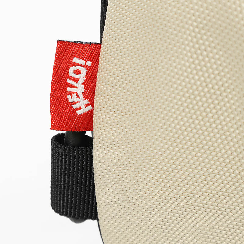 チャムス CHUMS ボディバッグ リサイクル スリングバッグ Recycle Sling Body Bag メンズ レディース 5L 斜め掛け ワンショルダー 縦型 アウトドア 軽量 ロゴ 2026年秋冬 新作 CH60-4185 | ブランド [正規取扱店]