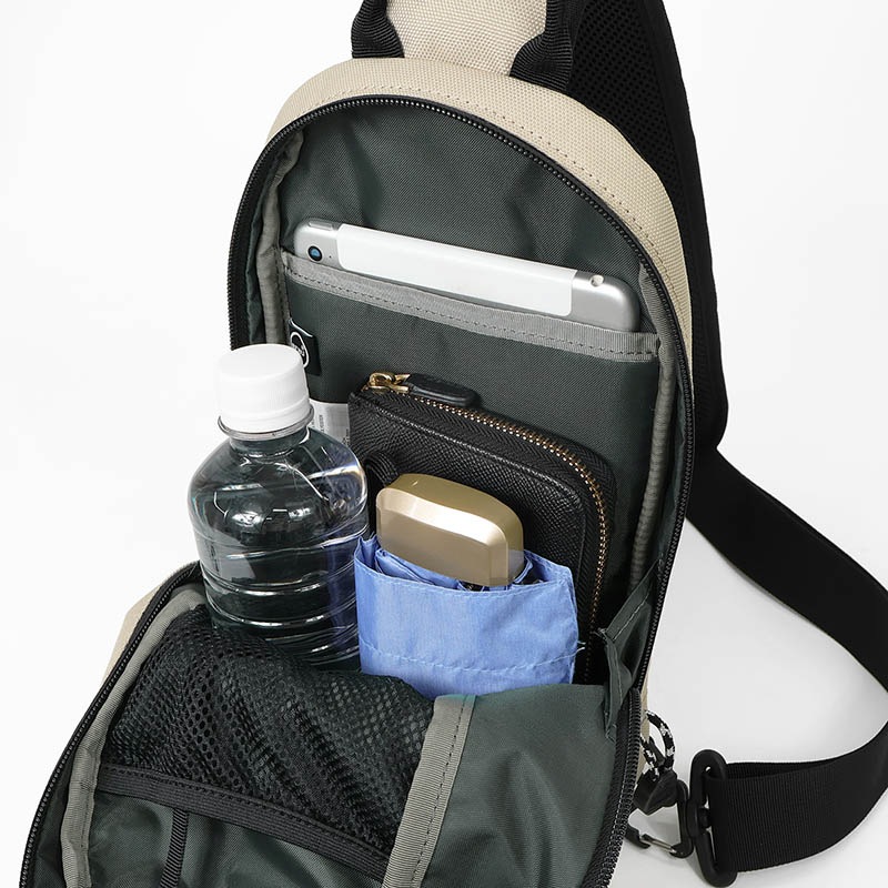 チャムス CHUMS ボディバッグ リサイクル スリングバッグ Recycle Sling Body Bag メンズ レディース 5L 斜め掛け ワンショルダー 縦型 アウトドア 軽量 ロゴ 2026年秋冬 新作 CH60-4185 | ブランド [正規取扱店]