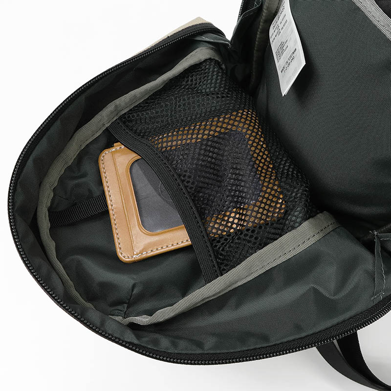 チャムス CHUMS ボディバッグ リサイクル スリングバッグ Recycle Sling Body Bag メンズ レディース 5L 斜め掛け ワンショルダー 縦型 アウトドア 軽量 ロゴ 2026年秋冬 新作 CH60-4185 | ブランド [正規取扱店]