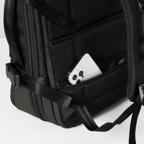 インケース Incase バックパック A.R.C Travel Pack エーアルーシー トラベルパック リュックサック メンズ 27L ブラック INCO100682-BLK / 137213053001 | ブランド [正規取扱店]