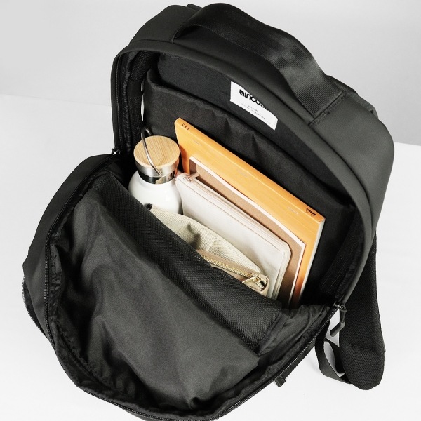 インケース Incase バックパック City Compact Backpack シティコンパクト デイパック リュックサック メンズ 19L ブラック CL55452 / 37171078 | ブランド [正規取扱店]