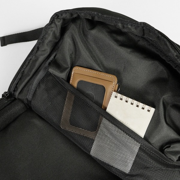 インケース Incase バックパック City Compact Backpack シティコンパクト デイパック リュックサック メンズ 19L ブラック CL55452 / 37171078 | ブランド [正規取扱店]