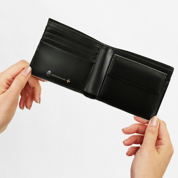 カステルバジャック CASTELBAJAC 二つ折り財布 ガルボ Garbo メンズ ロゴ ミニウォレット レザー 各色 47624 | ブランド [正規取扱店]