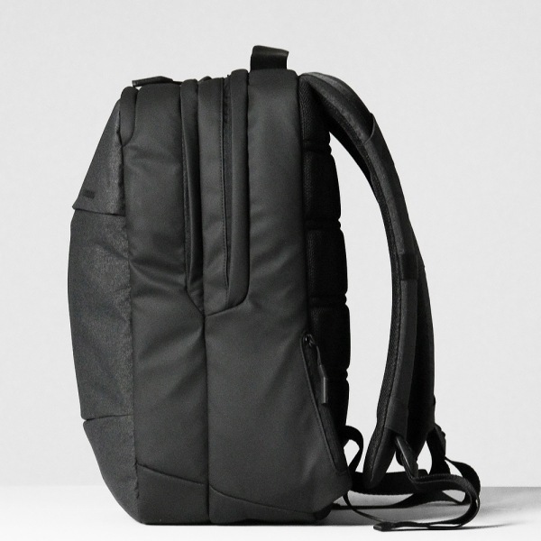 インケース Incase バックパック City Backpack シティ デイパック リュックサック メンズ 24L ブラック CL55450 / 37171075 | ブランド [正規取扱店]