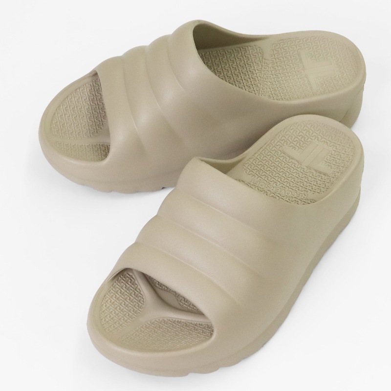テリック TELIC リカバリーサンダル W-CLOUD ダブルクラウド 厚底 軽量 コンフォート サンダル スポーツサンダル シャークソール メンズ レディース 靴 2026SS 新作 コルクブラウン Cork brown | ブランド [正規取扱店]