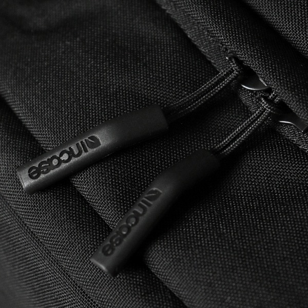 インケース Incase バックパック City Compact Backpack With CORDURA Nylon シティコンパクト コーデュラナイロン デイパック リュックサック メンズ 19L ブラック INBP100652-BLK / 137211053001 | ブランド [正規取扱店]