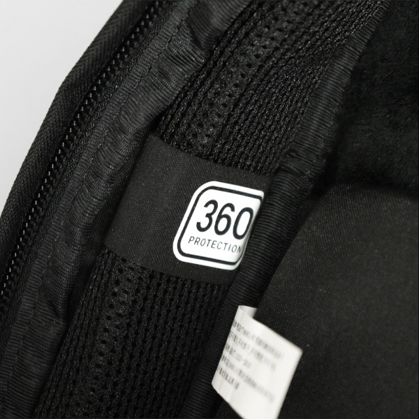 インケース Incase バックパック City Compact Backpack With CORDURA Nylon シティコンパクト コーデュラナイロン デイパック リュックサック メンズ 19L ブラック INBP100652-BLK / 137211053001 | ブランド [正規取扱店]