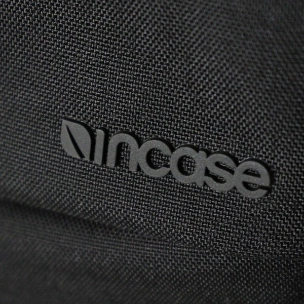 インケース Incase バックパック City Compact Backpack With CORDURA Nylon シティコンパクト コーデュラナイロン デイパック リュックサック メンズ 19L ブラック INBP100652-BLK / 137211053001 | ブランド [正規取扱店]