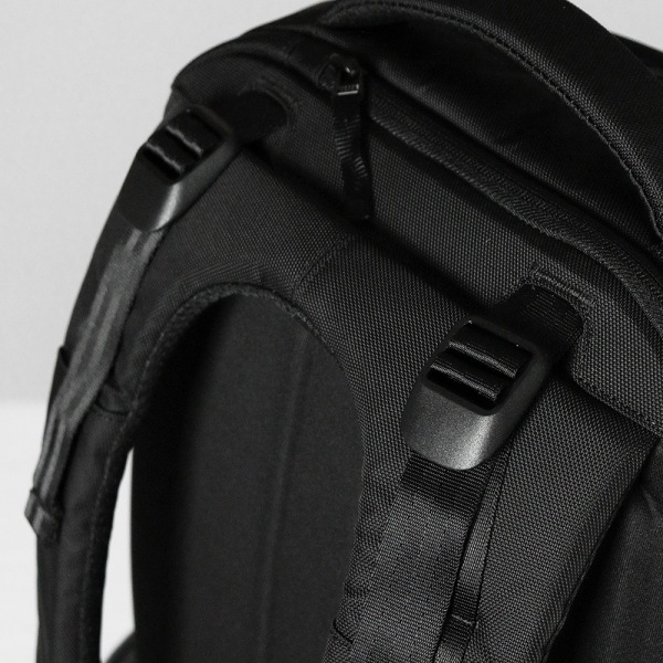インケース Incase バックパック ICON Backpack アイコン デイパック リュックサック メンズ 36L ブラック CL55532 / 37173045 | ブランド [正規取扱店]