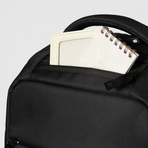 インケース Incase バックパック ICON Lite Pack アイコン ライト デイパック リュックサック メンズ 22L ブラック INCO100279-BLK / 37171010 | ブランド [正規取扱店]