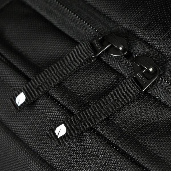 インケース Incase バックパック ICON Lite Pack アイコン ライト デイパック リュックサック メンズ 22L ブラック INCO100279-BLK / 37171010 | ブランド [正規取扱店]
