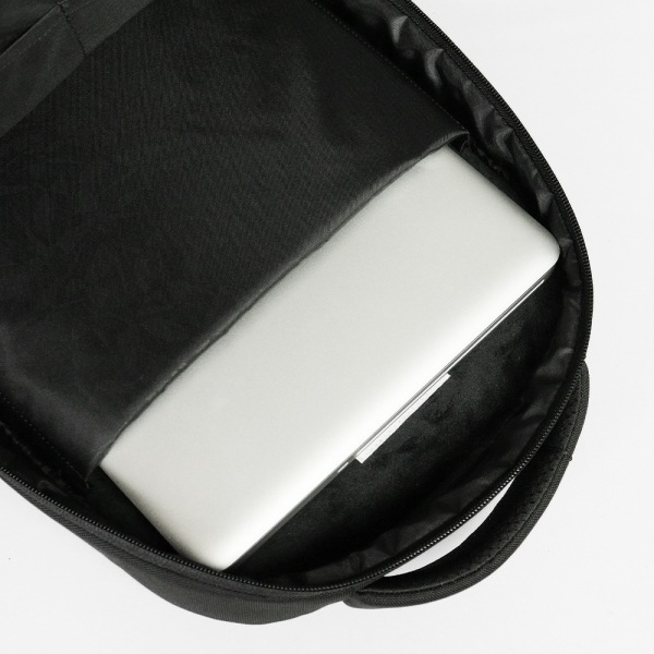 インケース Incase バックパック ICON Lite Pack アイコン ライト デイパック リュックサック メンズ 22L ブラック INCO100279-BLK / 37171010 | ブランド [正規取扱店]