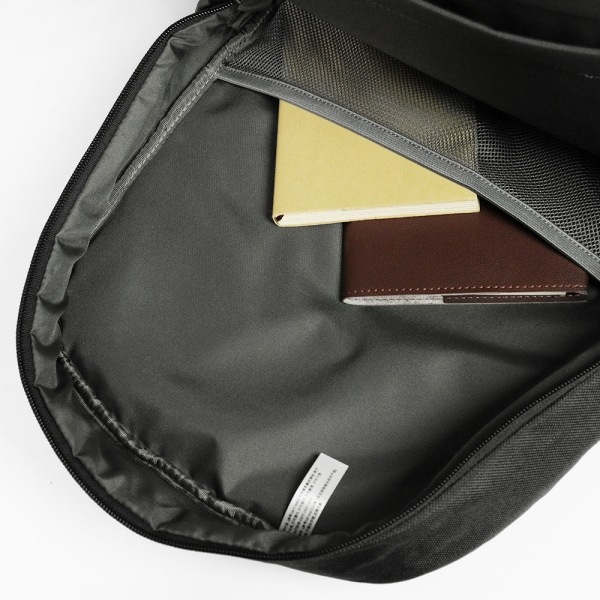 インケース Incase バックパック Crosstown Compact Backpack クロスタウン コンパクト デイパック リュックサック メンズ 22L ブラック INCO400801-BLK / 137243053005 | ブランド [正規取扱店]