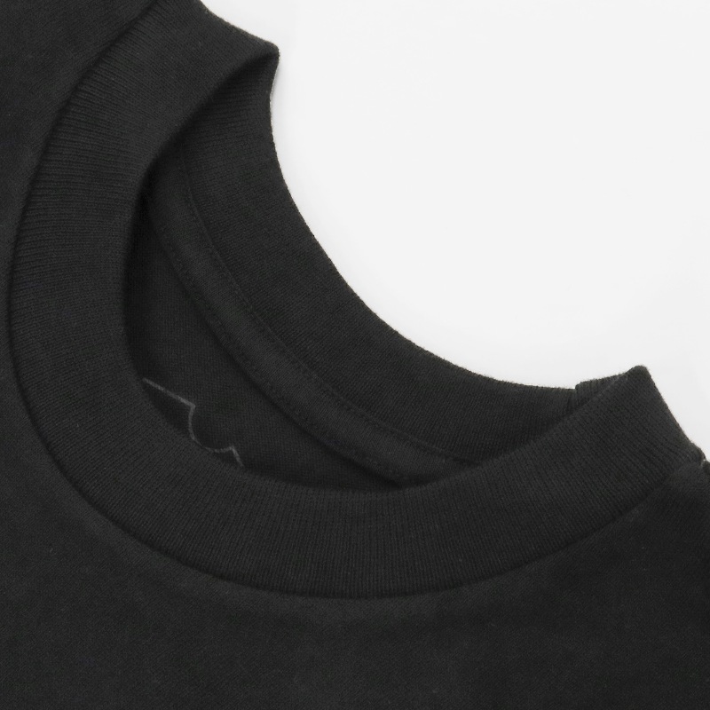 ヘインズ Hanes スリーブレスTシャツ T-SHIRTS KURO クルーネック ノースリーブ タンクトップ 丸胴仕様 メンズ レディース トップス  2026SS 無地 S/M/L ブラック HM3-D202 090 | ブランド [正規取扱店]