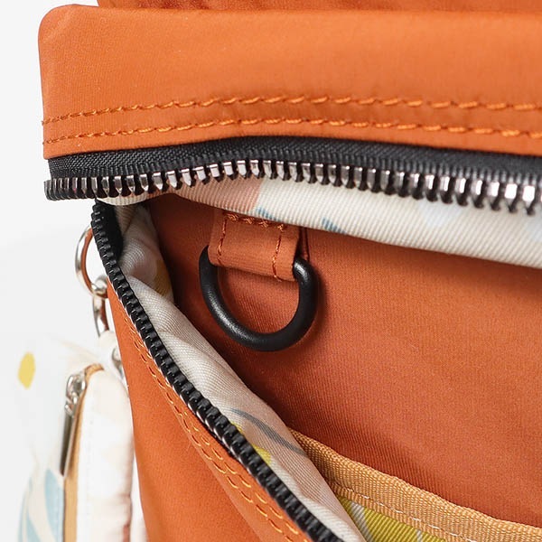 Wpc. Patterns ダブリュピーシー パターンズ  バックパック 1Pリュック Petale メンズ レディース バッグ ポーチ付き 撥水 17L 各色 31027 | ブランド [正規取扱店]