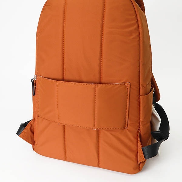 Wpc. Patterns ダブリュピーシー パターンズ  バックパック 1Pリュック Petale メンズ レディース バッグ ポーチ付き 撥水 17L 各色 31027 | ブランド [正規取扱店]