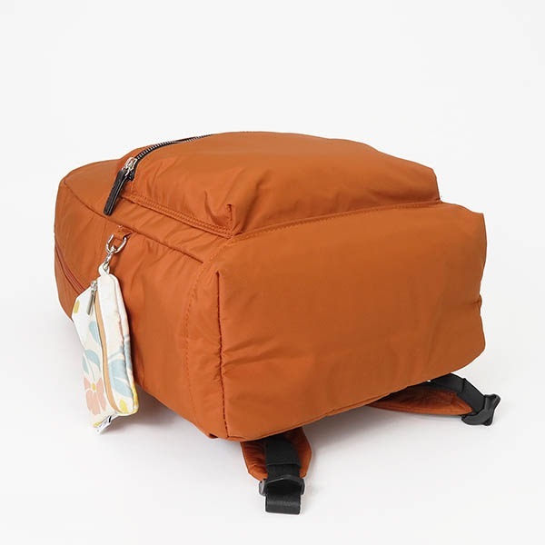 Wpc. Patterns ダブリュピーシー パターンズ  バックパック 1Pリュック Petale メンズ レディース バッグ ポーチ付き 撥水 17L 各色 31027 | ブランド [正規取扱店]