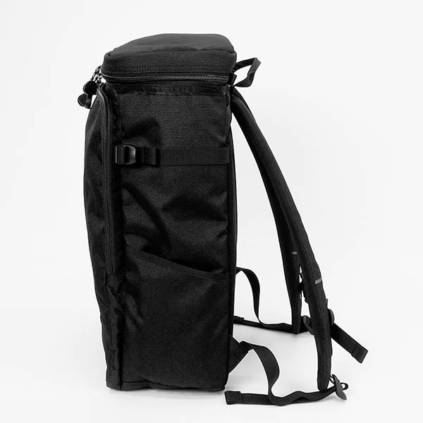 【超美品】CHUMS リサイクルトップオープンスクエアデイパック ブラック チャムス CHUMS バックパック リサイクル トップオープン スクエア