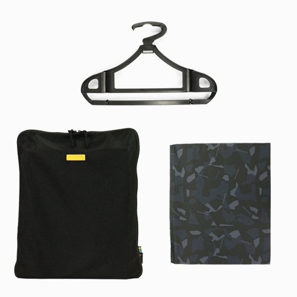 イノベーター innovator ガーメントバッグ Compact Garment Bag