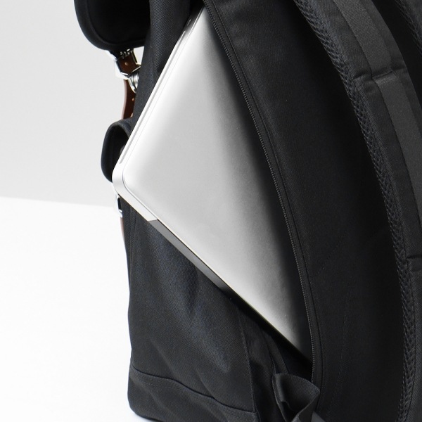 未使用級✨Herschel リトル アメリカ リュック 30L 黒 通勤 通学 未使用級✨Herschel リトル アメリカ リュック 30L 黒 通勤 通学