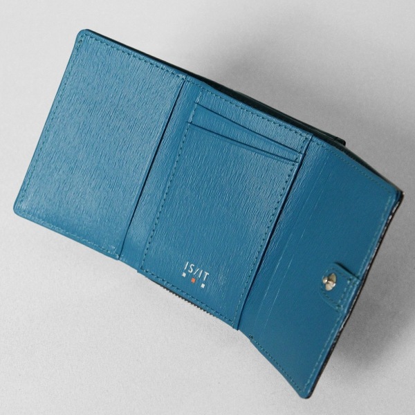 イズイット IS/IT 三つ折り財布 ノボ Novo II ラウンドファスナー コンパクトウォレット レザー 各色 972623 | ブランド [正規取扱店]