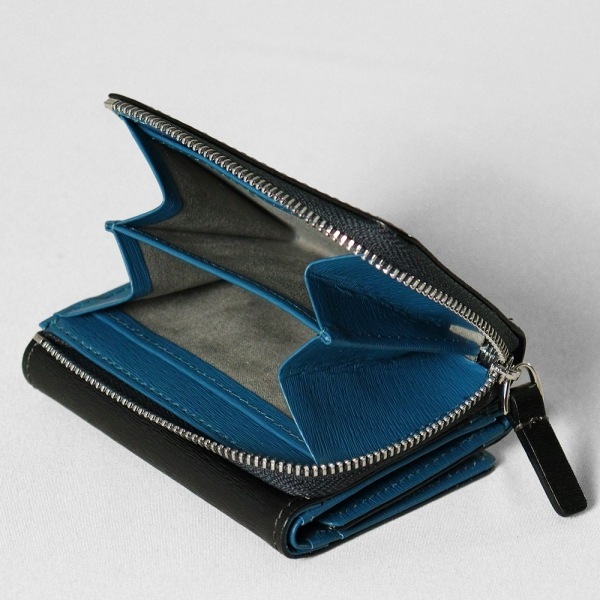 イズイット IS/IT 三つ折り財布 ノボ Novo II ラウンドファスナー コンパクトウォレット レザー 各色 972623 | ブランド [正規取扱店]