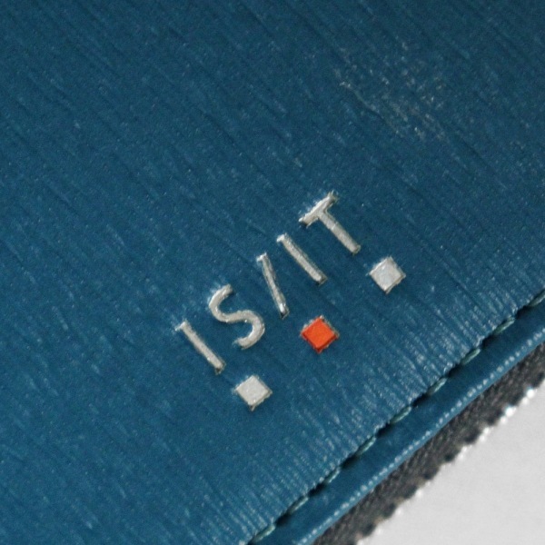 イズイット IS/IT 三つ折り財布 ノボ Novo II ラウンドファスナー コンパクトウォレット レザー 各色 972623 | ブランド [正規取扱店]