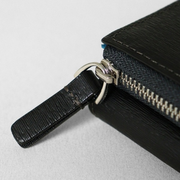 イズイット IS/IT 三つ折り財布 ノボ Novo II ラウンドファスナー コンパクトウォレット レザー 各色 972623 | ブランド [正規取扱店]