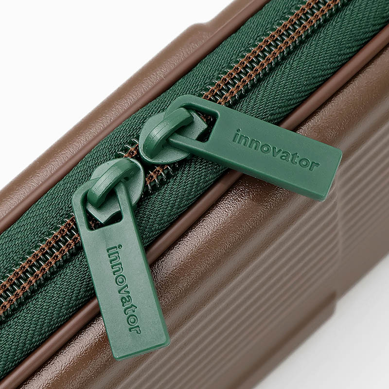 イノベーター innovator パスポートケース Travel Accessory トラベルアクセサリー 2way ポーチ ミニ ショルダーバッグ 小物入れ 小型 斜めがけ RFID スキミング防止 旅行 出張 軽量 PASS-25 | ブランド [正規取扱店]