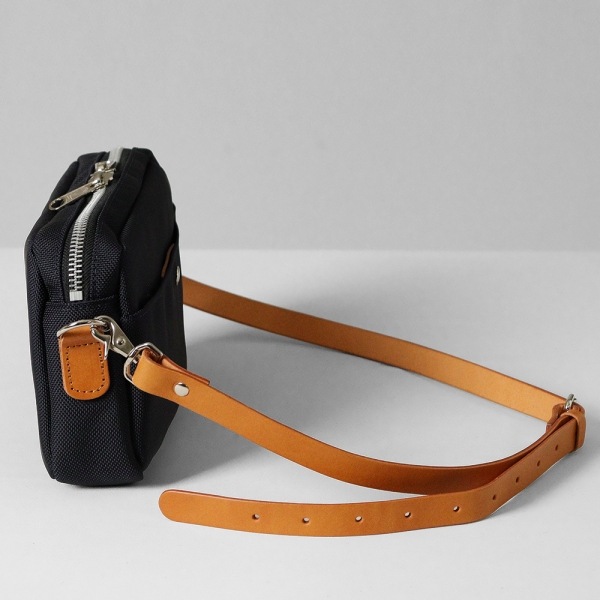 ワンダーバゲージ WONDER BAGGAGE ショルダーバッグ SHOULDER Sサイズ