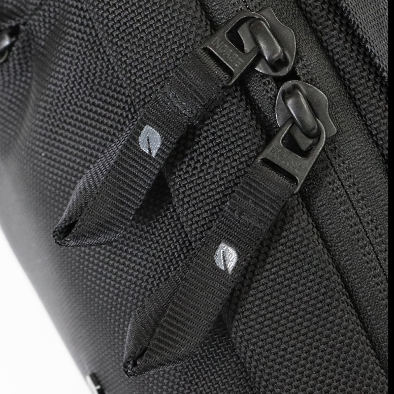 インケース Incase スリングバッグ Tracks Sling トラックス スリング