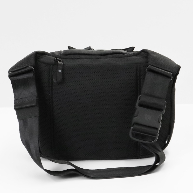 インケース Incase スリングバッグ Tracks Sling トラックス スリング