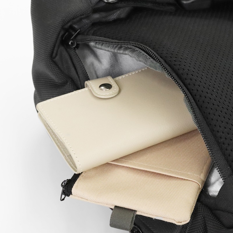 インケース Incase スリングバッグ Tracks Sling トラックス スリング