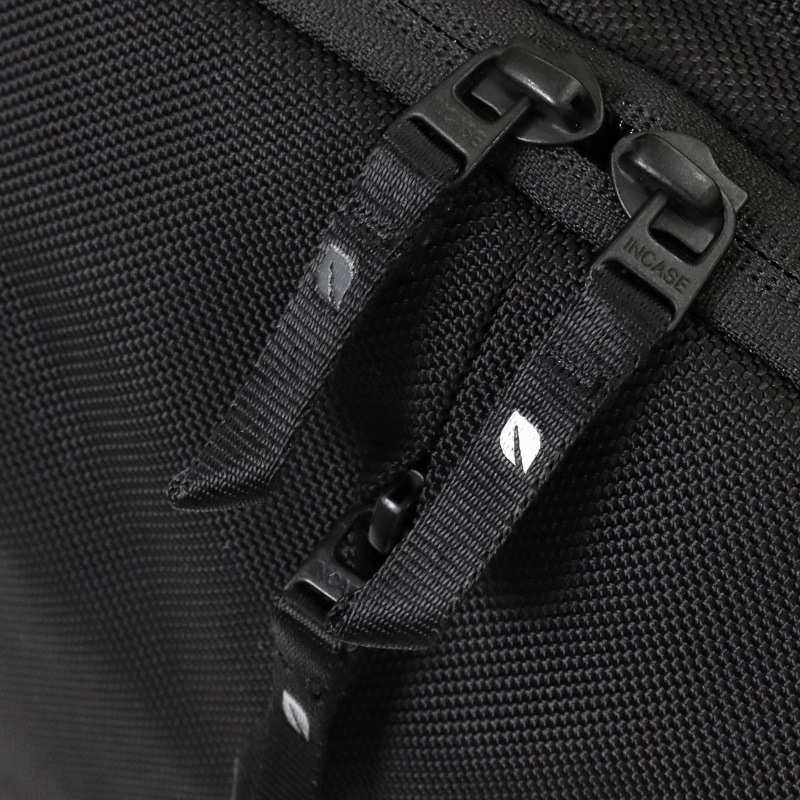 インケース Incase バックパック Tracks Backpack トラックス デイパック リュック キャリーオン対応 メンズ レディース 25L ブラック INBP100752-BLK / 137242053003 | ブランド [正規取扱店]