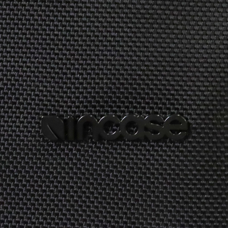 インケース Incase バックパック Tracks Backpack トラックス デイパック リュック キャリーオン対応 メンズ レディース 25L ブラック INBP100752-BLK / 137242053003 | ブランド [正規取扱店]