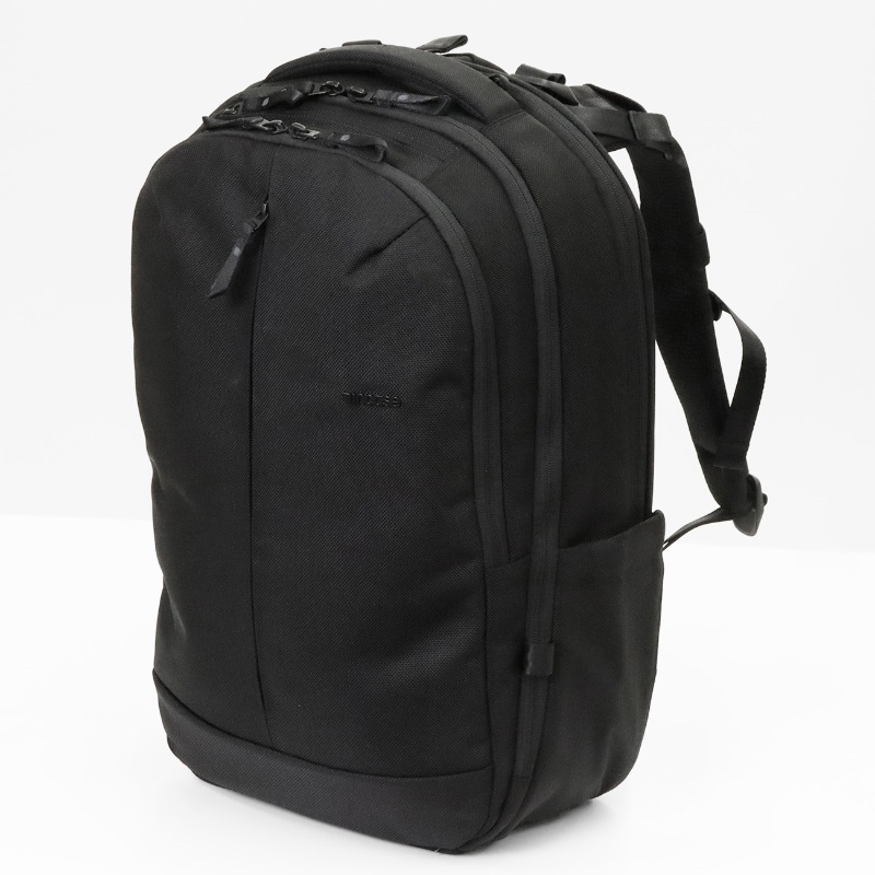 インケース Incase バックパック Tracks Backpack トラックス デイパック リュック キャリーオン対応 メンズ レディース 25L ブラック INBP100752-BLK / 137242053003 | ブランド [正規取扱店]